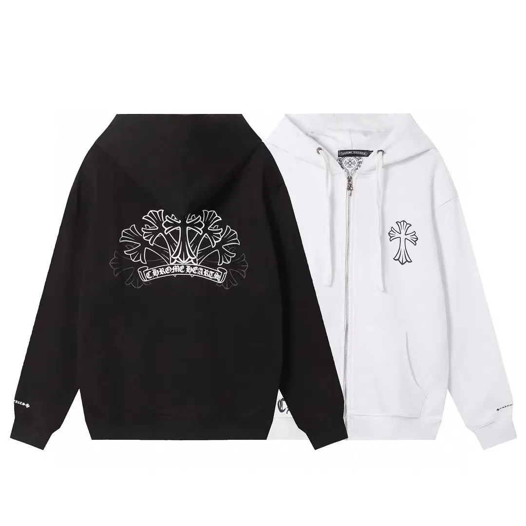 Q14—P230 -Chrome Hearts/Chrome Hearts printed zipper sweatshirt cardigan jacket -420 grams of high-density, high-quality wool, soft, delicate and skin-friendly, soft and silky to the touch, warm and skin-friendly -The hardware zipper accessories are all customized and full of details -Colour: black white -Size: S M L XL